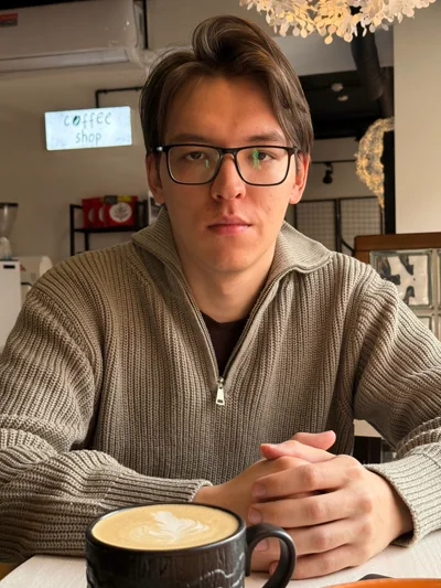 Максим Астраханцев
